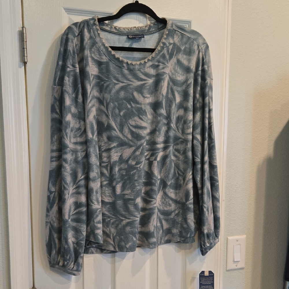 Democracy Sage Leaf Print Long Sleeve Top